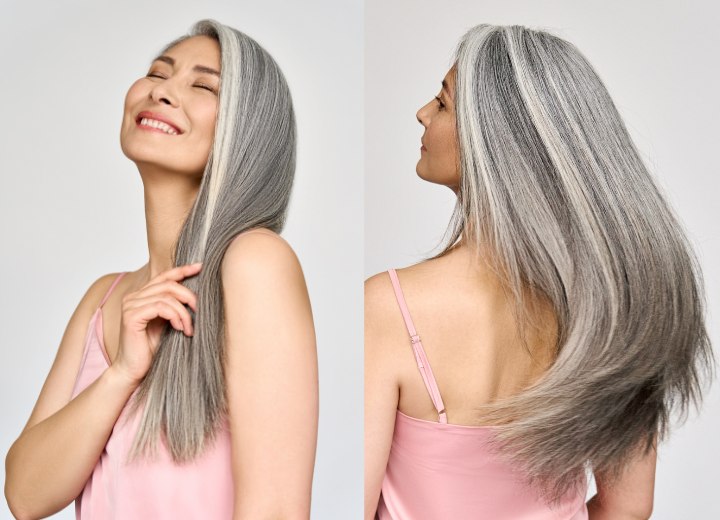 Frau mit langen grauen Haaren