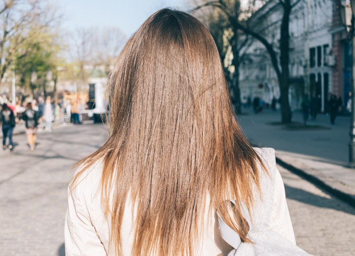 Schöne glatte lange Haare