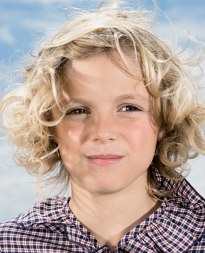 Mdchen mit blonden Locken