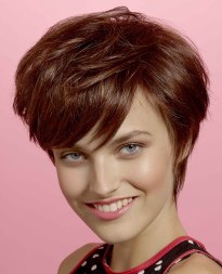 Sportliche kurze Frisur