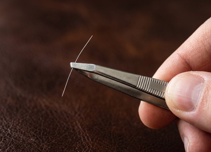 Gezupftes weißes Haar