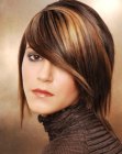 Braunes Haar mit Highlights