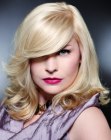 schwingendes Haar